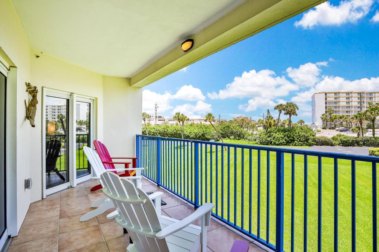 Oceanwalk Condos Bethune Beach Exteriör bild